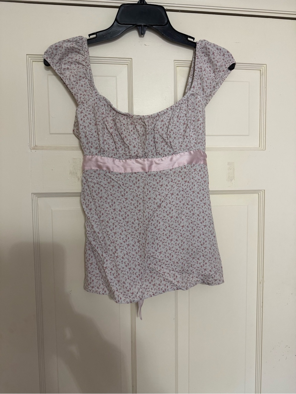 Hollister Pink Floral Tie Blouse - M